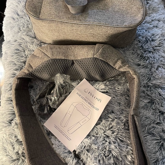 INVOSPA heat therapy massager device - Picture 6 of 6